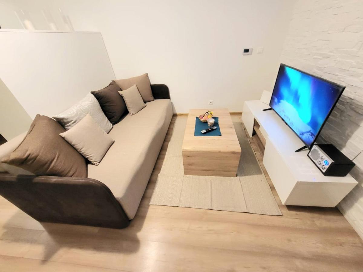 Velky Apartman 3 Bratislava Exterior photo